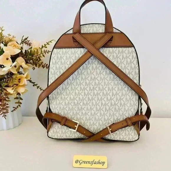 NWT Michael Kors Jaycee Medium Zip Pocket Backpack & wallet vanilla - Picture 6 of 12